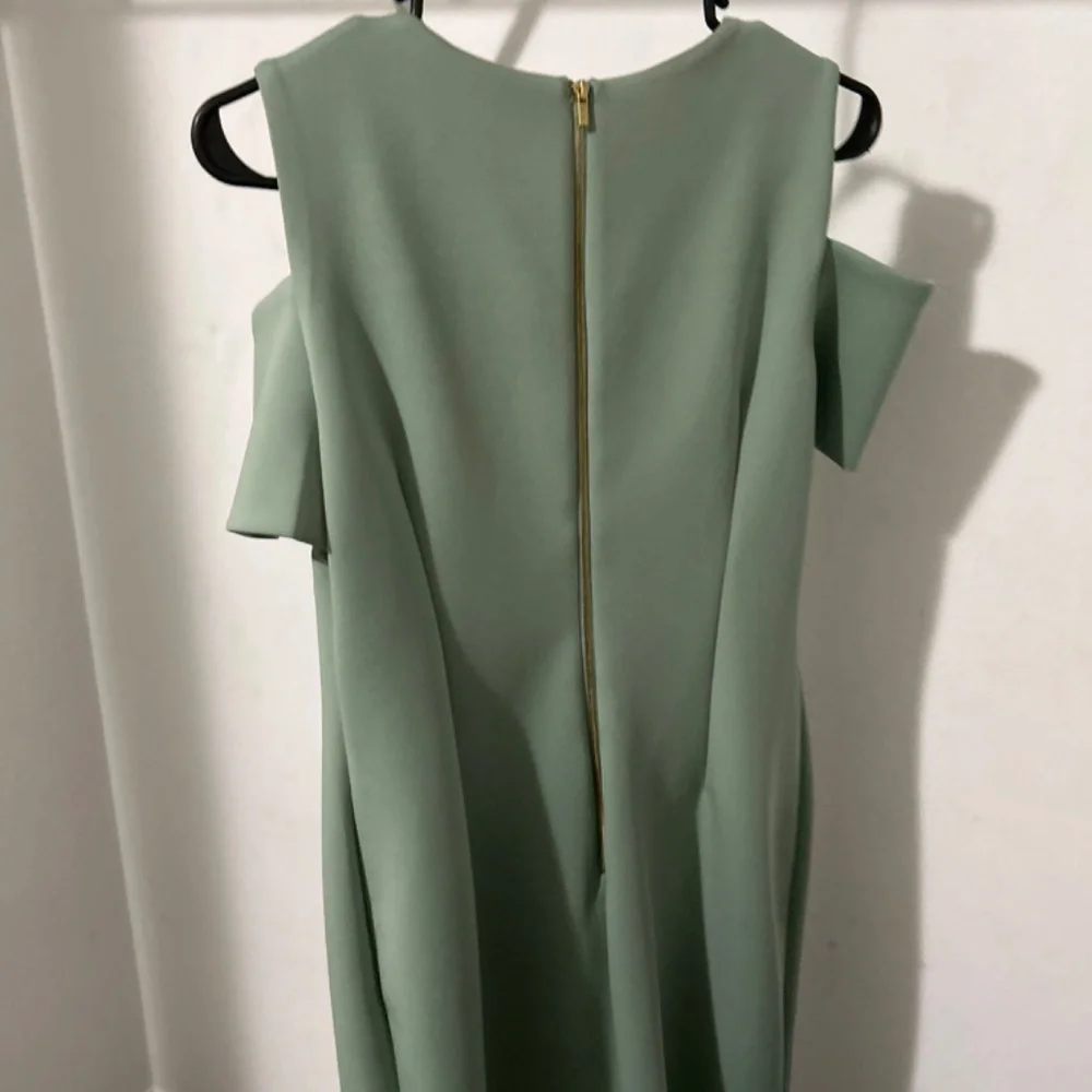 Calvin Klein - Picture 5 of 5